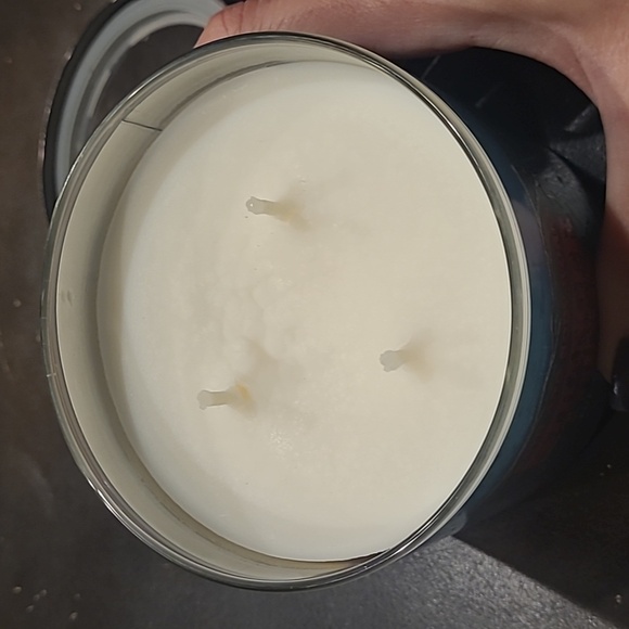 Limited edition Bath and Body works Stranger Things Candle - Picture 3 of 4